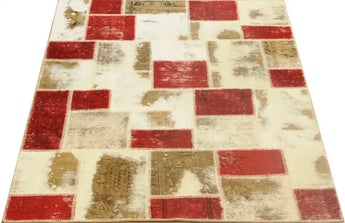 Heriz hand-knotted modern patchwork rug, 190x138 cm, featuring intricate design and vibrant colors, ideal for contemporary decor.