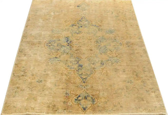 Handwoven vintage Heriz rug, 206x143 cm, featuring modern design and intricate patterns in warm tones.