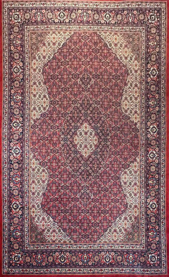 Heriz Sarooq 5569 handwoven rug with intricate geometric patterns, showcasing traditional craftsmanship and vibrant colors.