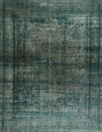 Handwoven vintage Heriz rug measuring 370x278 cm, modern design with intricate patterns and rich colors, traditional handknotted craftsmanship.