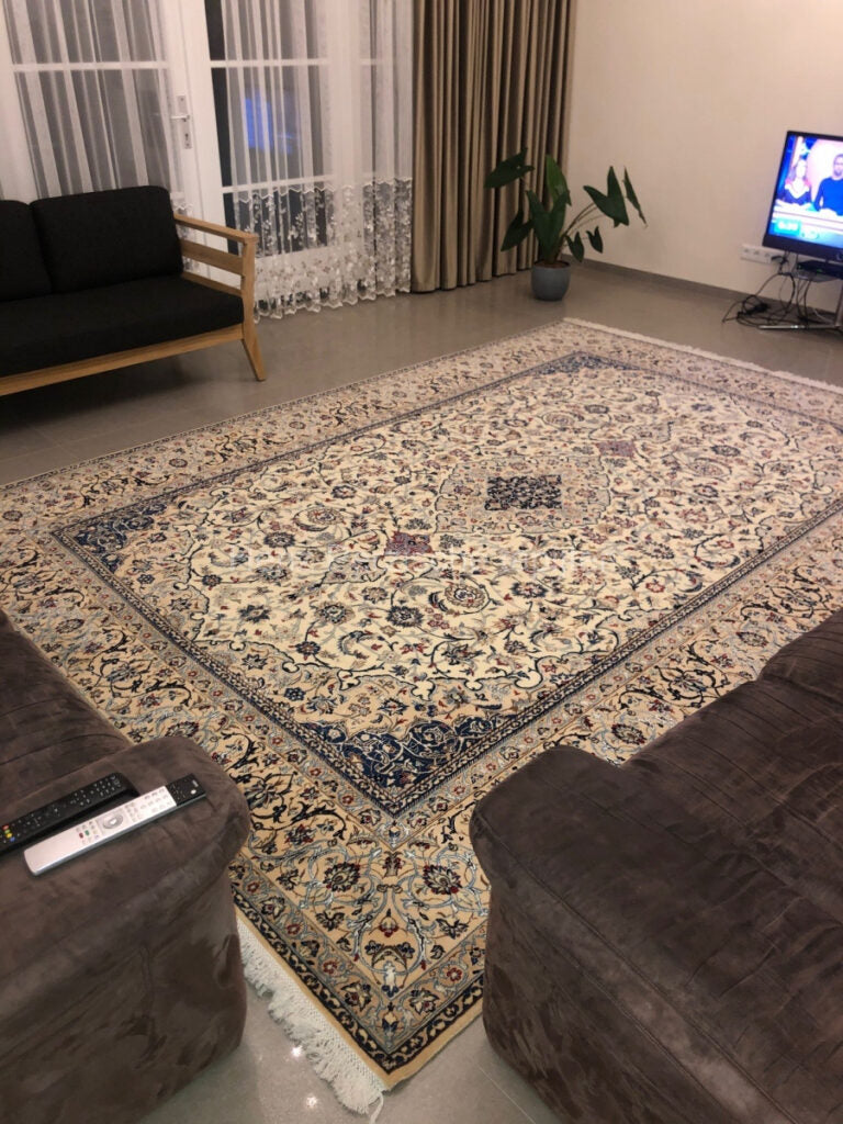 Handgeknoopt tapijt in een Nederlandse woning