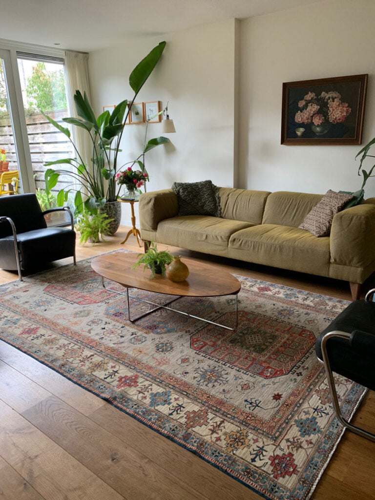 Handgeknoopt tapijt in een Nederlandse woning